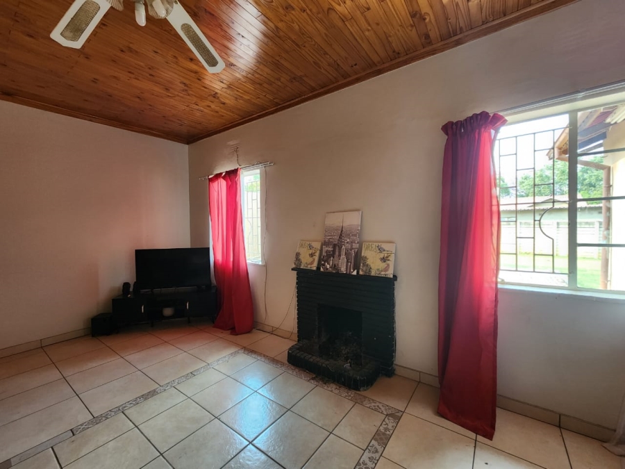 To Let 3 Bedroom Property for Rent in Doorn Free State